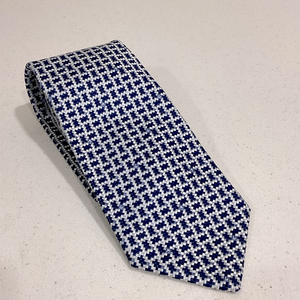 👔Gucci Blue and White Geometric Tie With Knight Crest Emblem